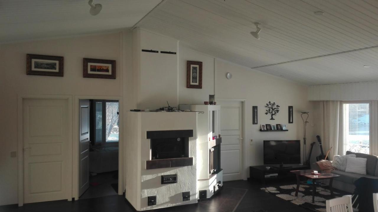 Riverside Home For Families - Beautiful House Near Santa Claus Village โรวานิเอมิ ภายนอก รูปภาพ