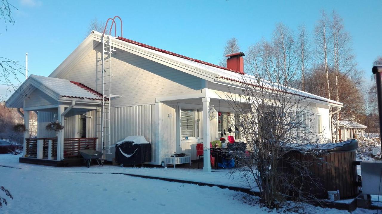 Riverside Home For Families - Beautiful House Near Santa Claus Village โรวานิเอมิ ภายนอก รูปภาพ